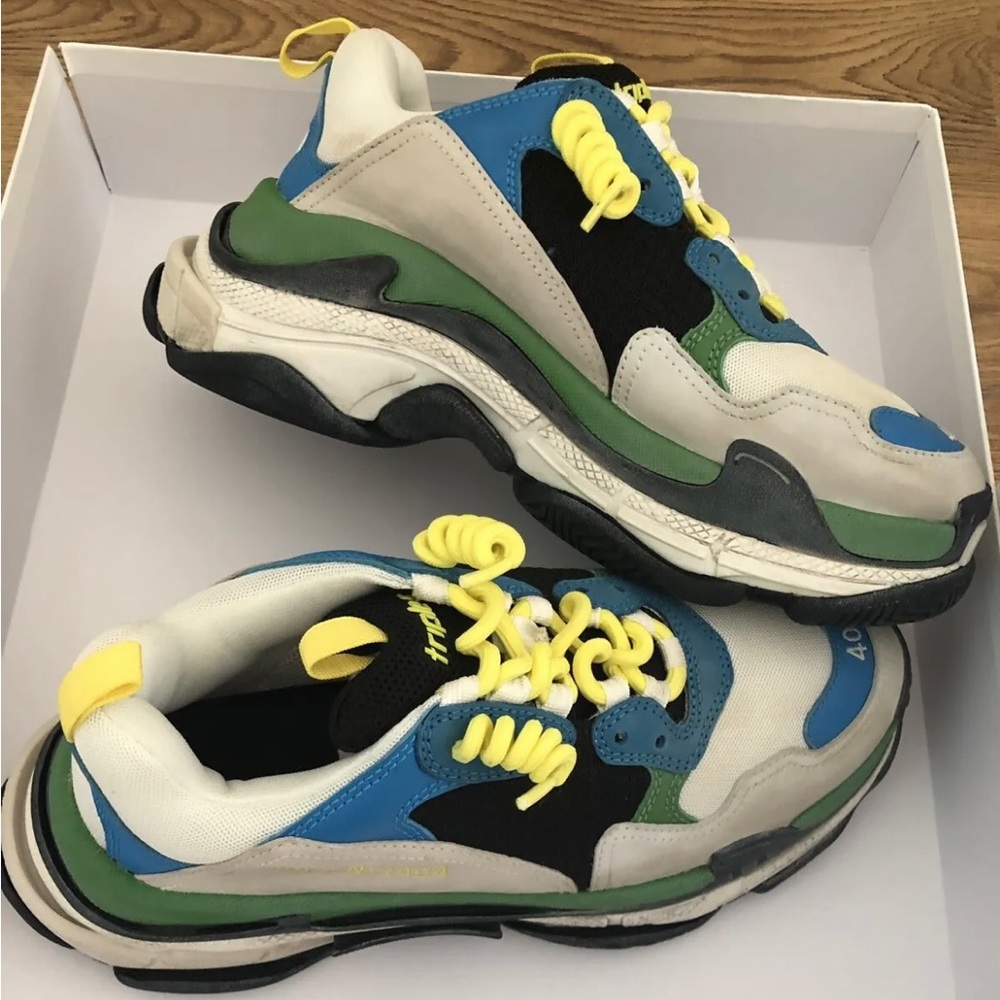 Balenciaga Triple S Trainers - Picture 14 of 14